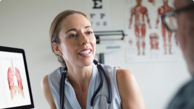  Lékařka s pacientem